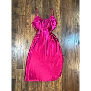 Vintage Clothing L.A. Intimates Below The Knee Nightgown Fuchsia Pink Medium